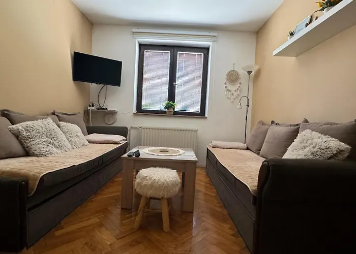 公寓 Suncana Dolina 兹拉蒂博尔