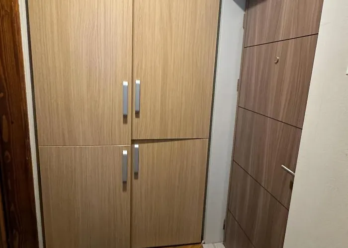 Suncana Dolina 公寓